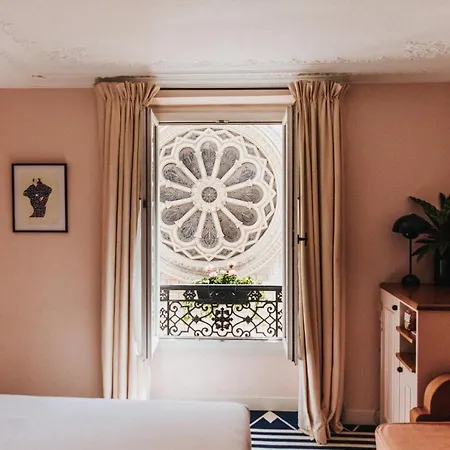 Hotel Bienvenue 4*