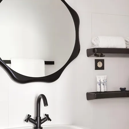Hotel Bienvenue Paris
